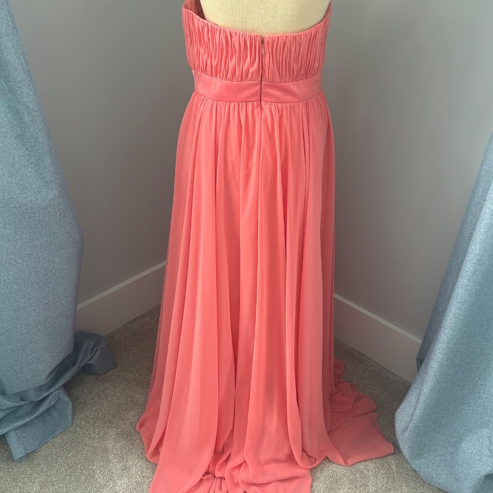 Dress - Picture 4 of 7